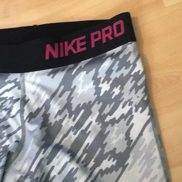 kids nike athletic leggings - Picture 2 of 3